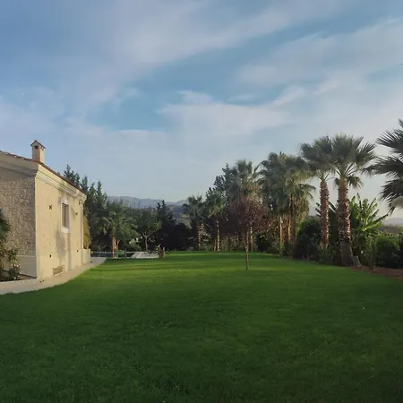 Orange Tree Garden Vacation Villa